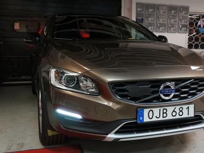 Volvo V60Cross Country D4 AWD Summum Classic Drag 2017, Kombi