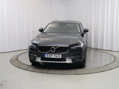 Volvo V90 Cross Country