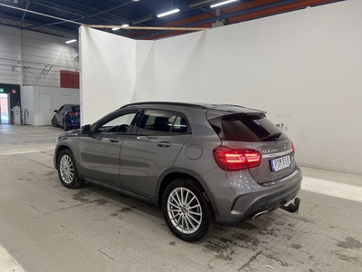 Mercedes-Benz GLA 200 156hk AMG Panorama Bkamera Navi