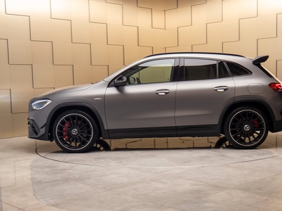 Mercedes-Benz GLA AMG 45 S Aero Pack / Leasbar / Burmester / Pano /