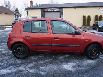 Renault Clio 5-dörrars Halvkombi 1.2 7.500 Mil/Nybes