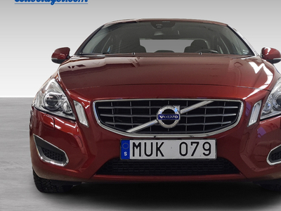 Volvo S60T5 240 Momentum 2013, Sedan