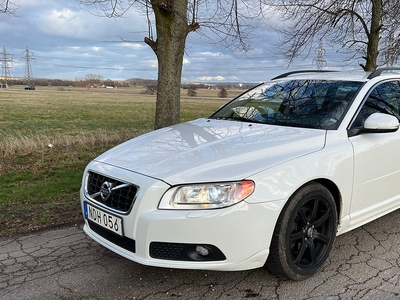 Volvo V70 D2 Geartronic Momentum, Automat. Svensksåld. Drag