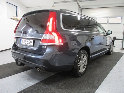 Volvo V70 D4 181 hk Geartronic Momentum Aut NAVI Värm Drag