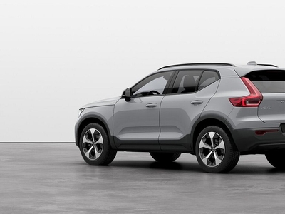 Volvo XC40 B3 FWD Bensin Plus Dark DEMOBIL