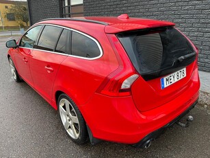 Volvo V60 D5 Geartronic R-Design 215hk BLIS D-värmare Drag