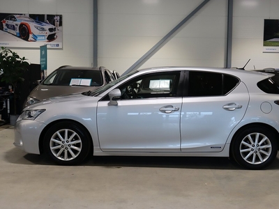 Lexus CT 200H 136HK Comfort CVT Skinn/Backkamera/Motorv/LED