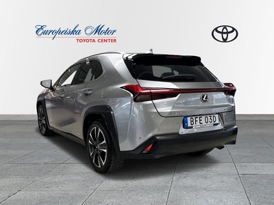 Lexus UX 250h HSD / LUXURY / 360 kamera / V.HJUL / GARANTI