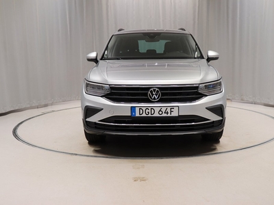 Volkswagen Tiguan 1.5 TSI 150hk Drag Värmare Kamera Carplay