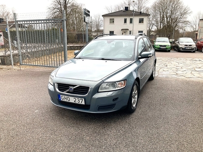 Volvo V50 1.8 125HK KINETIC / VÄRMARE