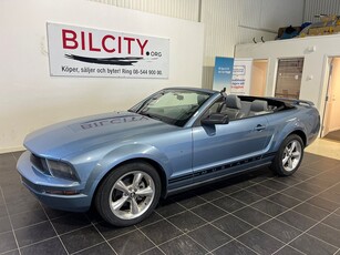 Ford Mustang V6 Convertible 214 hk Skinn Elcab Manuell Nybes