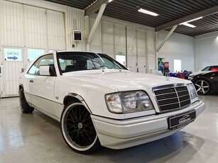 Mercedes-Benz E 220 Coupé