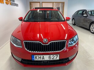 Skoda Octavia 1.8TSI 4x4 Business Edition Pano P-värme Drag