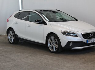 Volvo V40 Cross Country T4 AWD Aut Summum Pano Navi Bkam VOC