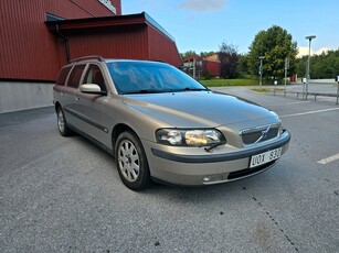 Volvo V70 2.4 Business Nyservad/Nybesiktad