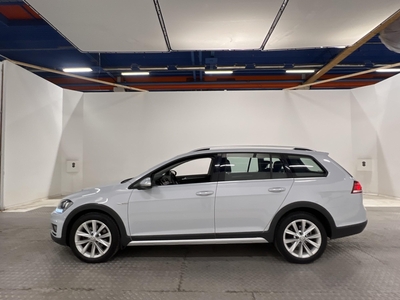 Volkswagen Golf Alltrack 2.0 TDI 184hk 4M D-Värm B-Kam Drag