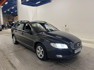 Volvo V70 D3 136hk Momentum VOC Värmare PDC Drag Välservad