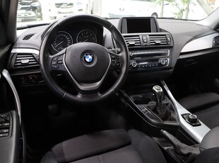 BMW 116 d Sport line DRAGKROK M-VÄRM XENON NYBES/NYSERV