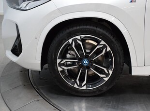 BMW iX1 xDrive30