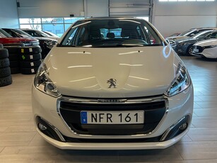 Peugeot 208 1.2 VTi Style Allure Tech Panorama S&V-Hjul