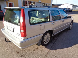 Volvo V70 2.4 Classic NYBES/22500 MIL/FULLSERVAD/AUT/DRAG MM/FINANS/INBYTE