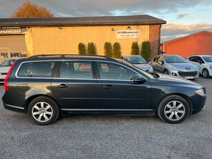 Volvo V70 D3 Momentum Taklucka/Värmare/Nykamrem/GPS