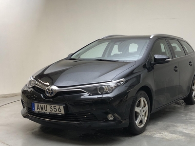 Toyota Auris 1.8 HSD Touring Sports (99hk)