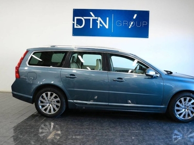 Volvo V70D3 Geartronic SUMMUM VÄLUTRUSTAD Nybes Nyserv 2012, Kombi