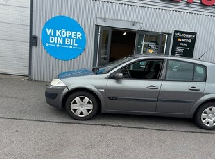 Renault MeganeMégane 5-dörrar 1.6 Euro 4 2003, Halvkombi