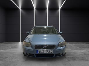 Volvo V50 2.4 Momentum Euro 4/NY KAMREM/Ny servad/Besiktigad