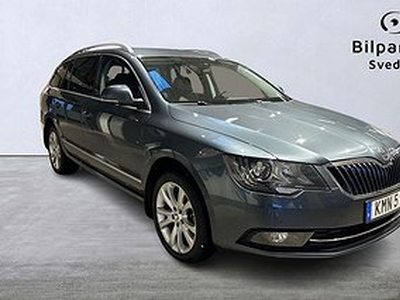 Skoda Superb Kombi 2.0 TDI 4x4 Navigation, Skinn 170hk