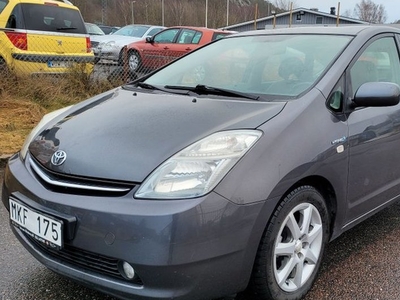 Toyota Prius1.5 VVT-i 3CM CVT Euro 4 ny besiktad ny serv 2008, Halvkombi