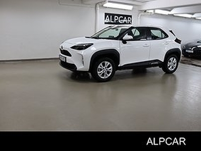 Toyota Yaris Cross HYBRID APPLE CARPLAY 386 MIL S+V DÄCK