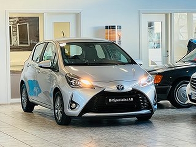 Toyota Yaris Hybrid e-CVT en/ägare Lågmilare B-Kamera 101hk