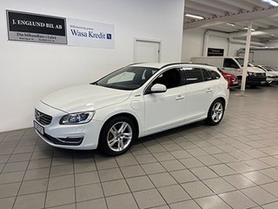 Volvo V60 D5 Plug-in Hybrid AWD Geartronic Momentum Euro 6