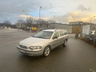 Volvo V70 2.4 Business Euro 4 NY BESIKTAD