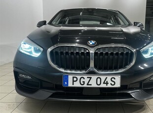 BMW 118i Sportline Navi LED 2022, Halvkombi