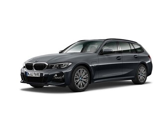 BMW 330e xDrive Touring Msport Pano Backkamera 2022, Kombi