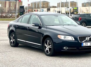 Volvo S802.4D Geartronic Momentum 2010, Sedan