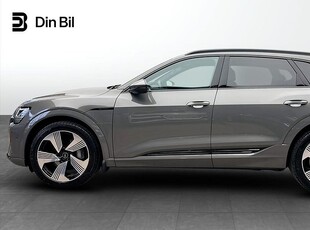 Audi Q8 55 e-tron quattro 408 HK Selection Panorama