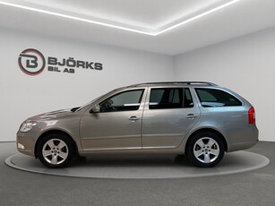 Skoda Octavia Kombi 1.6 TDI Elegance Värmare PDC Drag 105hk