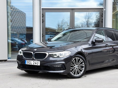 BMW 520d xDrive Touring Sport line Läder Navi Värm Drag 2020, Kombi