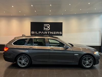 BMW 525 d xDrive Touring-Panorama-Drag-2Ägare-Auto- Euro 5