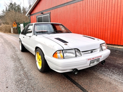 Ford Mustang Foxbody Cobra R clone nybesiktigad