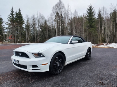 Ford Mustang V6 Convertible SelectShift