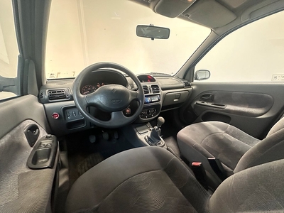 Renault Clio Manuell AUX Lågamil 299kr/mån