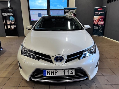 Toyota Auris Hybrid e-CVT Halvkombi 2-Ägare Panorama