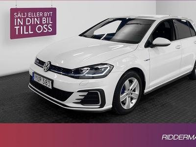 Volkswagen GolfGTE Cockpit CarPlay B-kamera Dragkrok 2018, Halvkombi