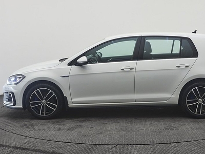 Volkswagen GolfGTE DSG6 P-Värmare P-sensorer 2020, Halvkombi