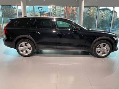 Volvo V60 Cross Country B5 AWD Bensin Core *PÅSK KAMPANJ*